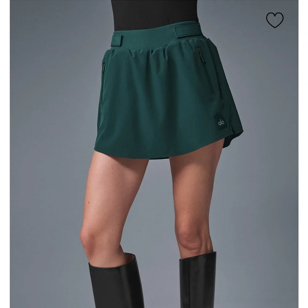 Alo - High-Waist Elevation Mini Skirt - Midnight Green - like new condition- M